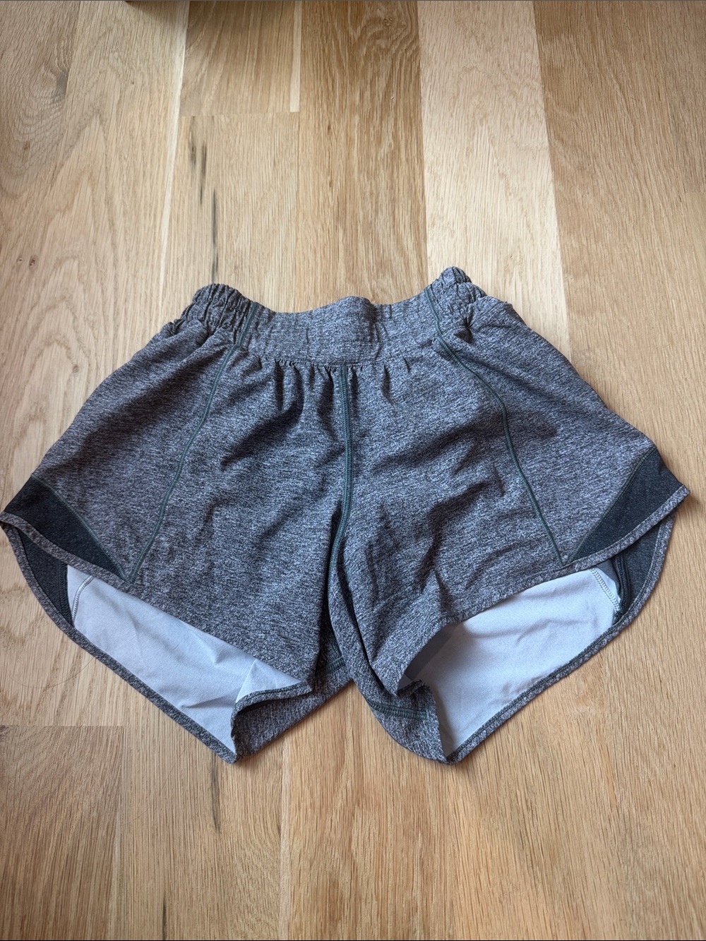 Lululemon Heather Gray Hottie Hot Shorts “4 Size 4
